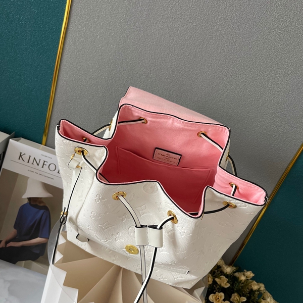 ルイヴィトンバッグ着用イメージ